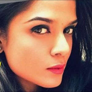 Meet your Posher, Ajla